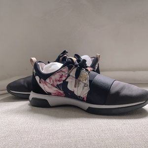 Crappy Floral Sneaker (Ted Baker)